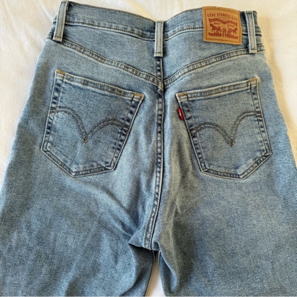 Levi's ribcage ankle Jeans